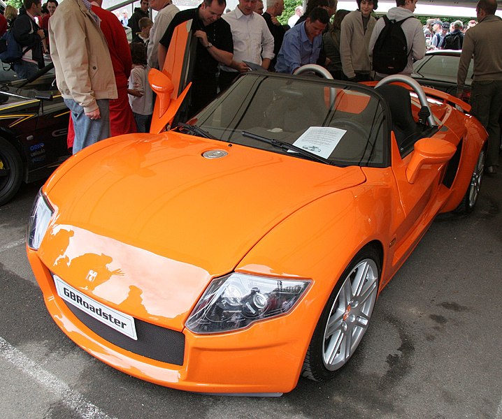 File:YES-GB-Roadster-front.jpg