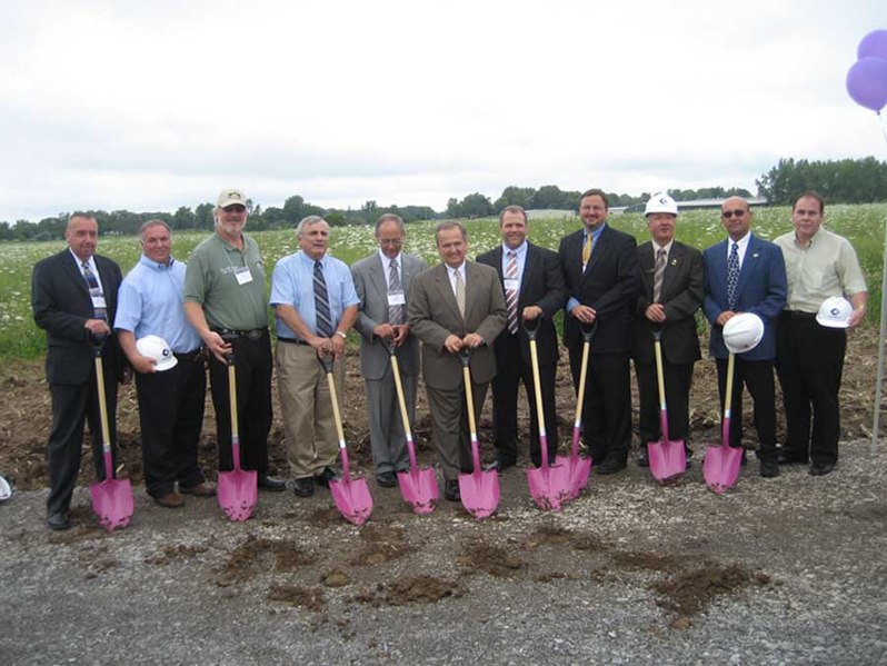 File:Yahoo groundbreaking.jpg