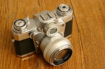 Zeiss Ikon Contarex.JPG