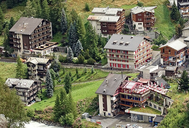 File:Zermatt - view 8.jpg