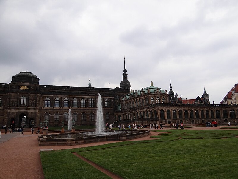 File:Zwinger, Dresden (464).jpg