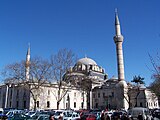 Linkes Bild: Külliye Sultan Bayezids II. in Edirne Rechtes Bild: Bayezid-Moschee in Istanbul
