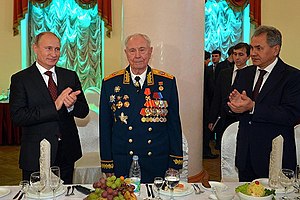 Владимир Путин поздравляет Дмитрия Язова с 90-летием 2.jpeg