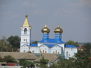 Архангеломихайлівська церква в селі