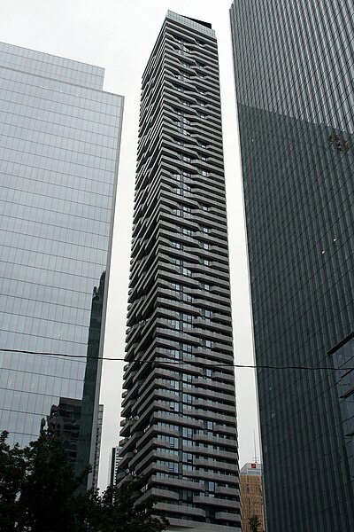 File:180930 Harbour Plaza Residence West.jpg