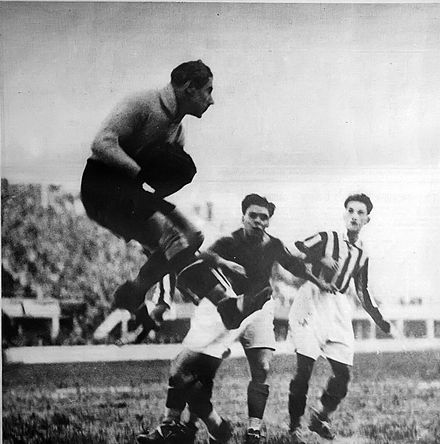 Le gardien bianconero Gianpiero Combi, capitaine du italiens victorieux dans la Coupe du monde 1934.
