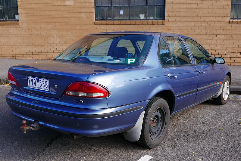 File:1996 Ford Falcon (EF II) GLi sedan (2015-06-04) 04.jpg