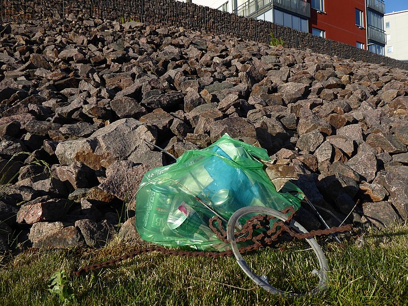 File:1h suburban plogging Frantorp VastraGotaland Sweden May31 2020.jpg