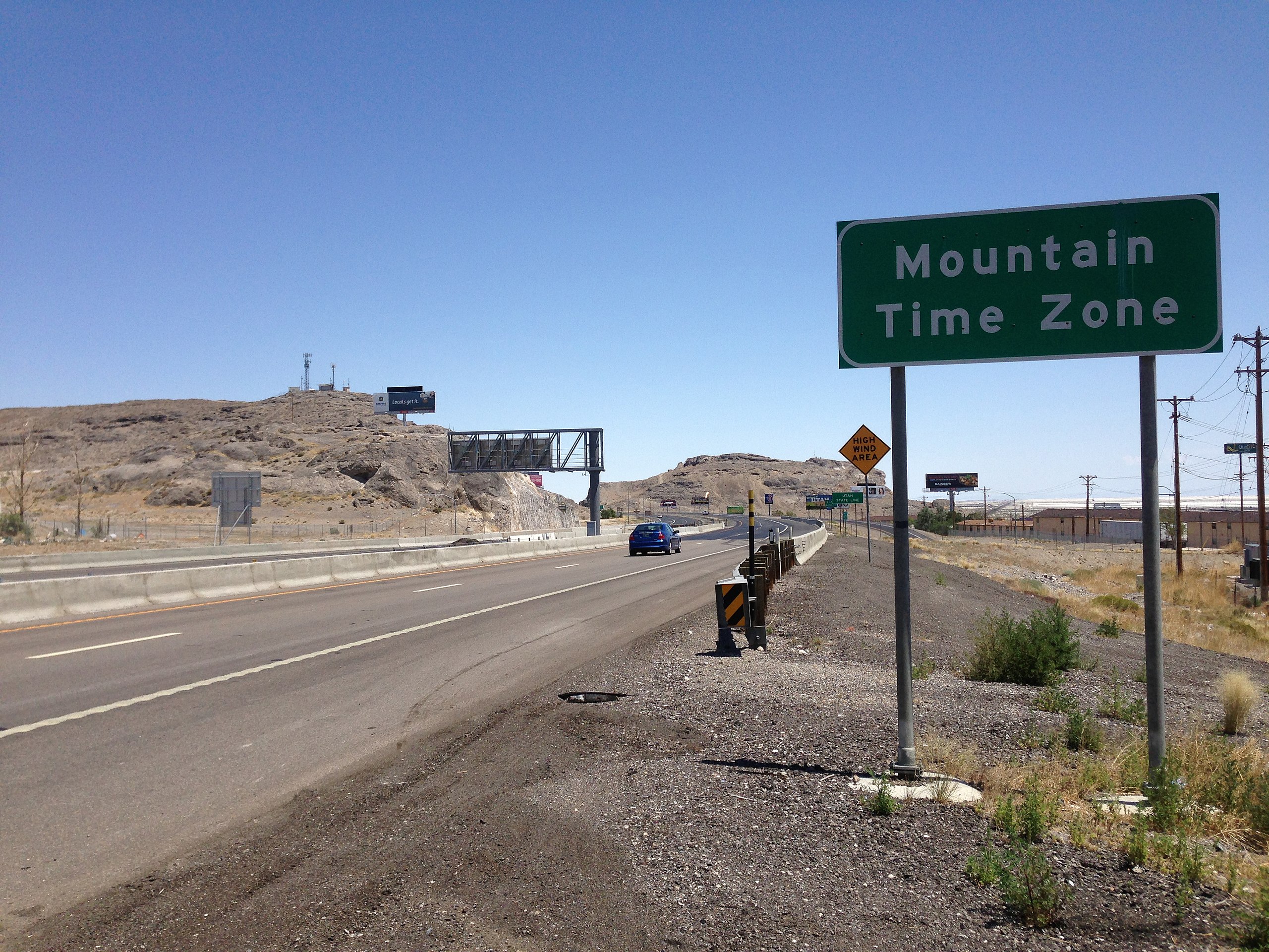 File:2014-07-05 12 40 Sign for the Mountain Time along Interstate 80 eastbound just west of Utah border in West Wendover, - Wikimedia Commons