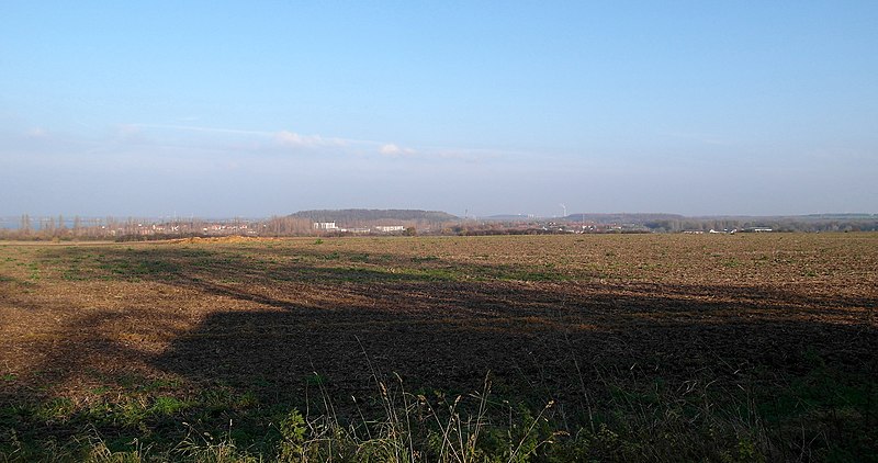 File:20141115030DR Krumpa Neumark (Braunsbedra) Panorama.jpg