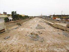 2017 Lima - Río Rímac a su paso por el Cercado.jpg