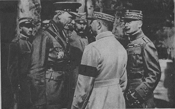 Milne (left) with General Franchet d'Espèrey (centre) and General Henrys (right)