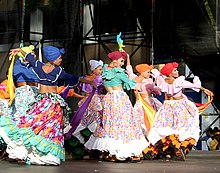The Guanaguanare dance, a popular dance in Portuguesa State 2952-Danzas Guanaguanare de Venezuela no Festival folclorico da Coruna. (8200095256).jpg