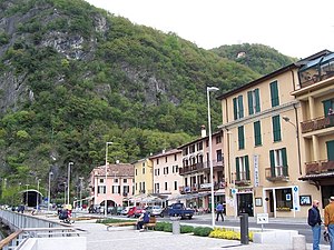 Vue du début du bord du lac