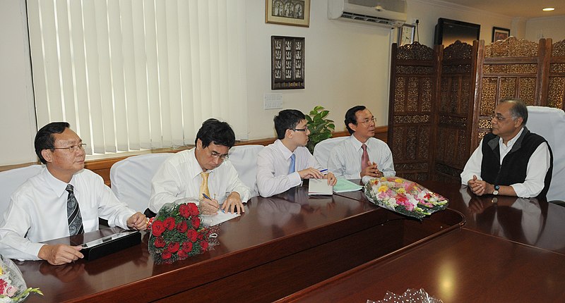 File:A Vietnamese delegation led by the Vice Chairman of Tay Nguyen Steering Committee of Vietnam, Mr. Nguyen Van Nen calls on the Union Minister for Tribal Affairs and Panchayati Raj, Shri V. Kishore Chandra Deo, in New Delhi.jpg