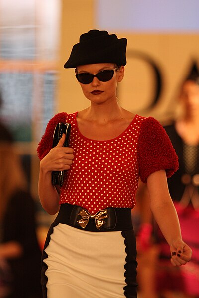 File:A model showcases designs by Alannah Hill.jpg