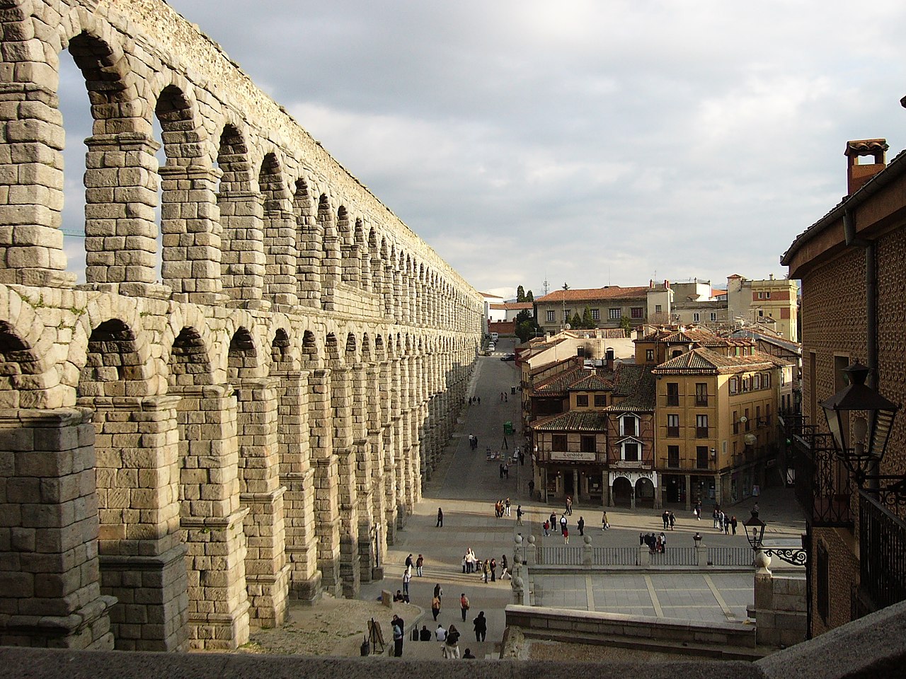 Akvedukt i Segovia i Spanien