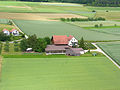 Blick auf Grenzübergang Dörflingen – Gailingen am Hochrhein (Hinterdorf – K 6152), befindlich zwischen dem Haus in der Mitte des Bildes und dem rechten Bildrand