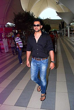 Aftab Shivdasani returns from IIFA 2012 07