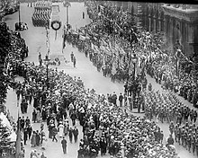 Victory Parade of 19 July 1919: American troops march past the original Cenotaph.