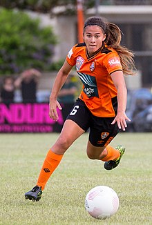 Angela Beard spielt für Brisbane Roar FC gegen Melbourne City FC (beschnitten) .jpg