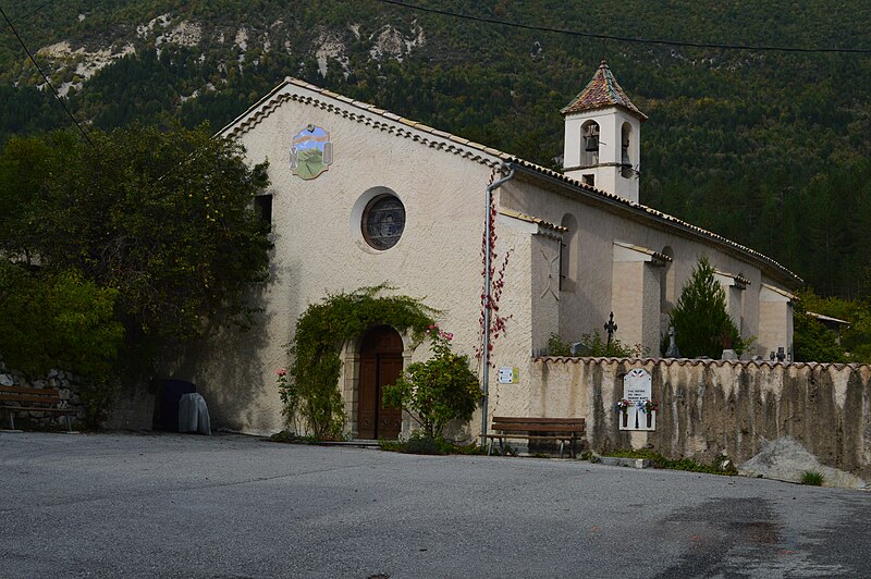 File:Angles, Alpes-de-Haute-Provence, Church.JPG