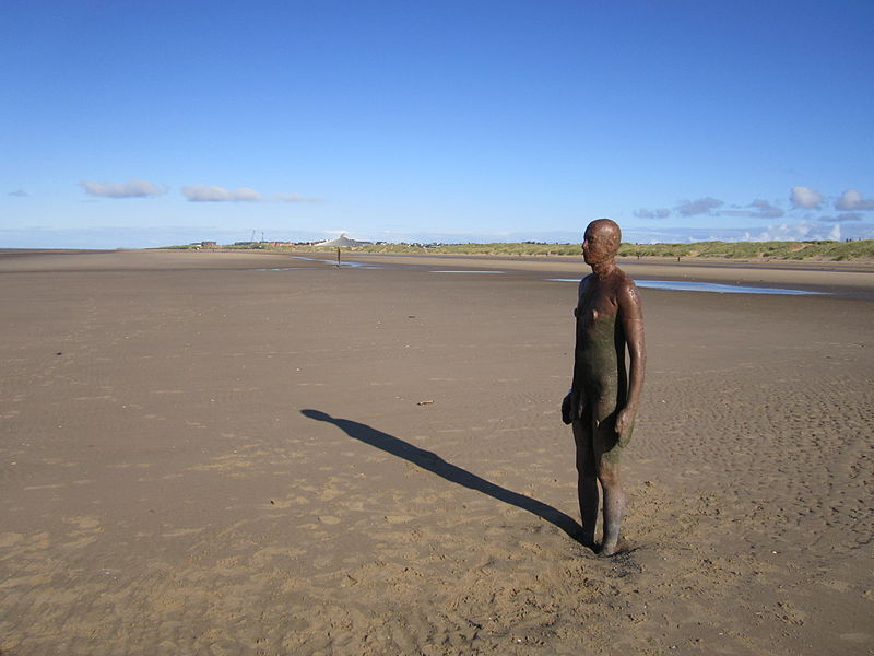 File:Antony Gormley's Another Place - IMG 2420.JPG