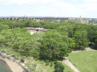 How to get to Astoria Park with public transit - About the place