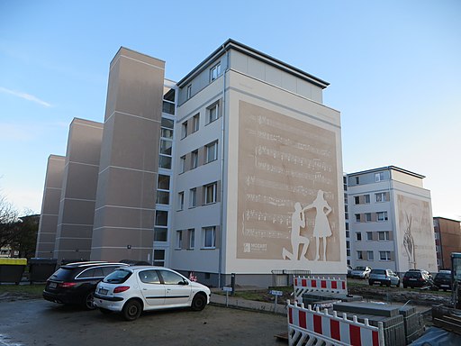 Außenwandbemalungen in der Mozartstraße (Flensburg-Engelsby November 2017), Bild 01