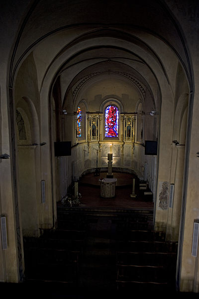 File:Aurec sur Loire-Église Saint Pierre-Nef.jpg