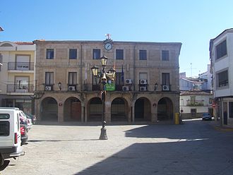 Ayuntamiento de Montehermoso.jpg