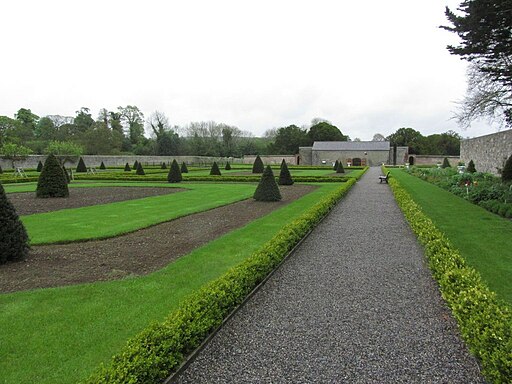 Battle of the Boyne Visitor Centre - Gardens - geograph.org.uk - 4637147