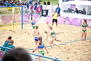 Deutsch: Beachhandball bei den Olympischen Jugendspielen 2018; Tag 6, 12. Oktober 2018; Mädchen, Hauptrundenspiel – Ungarn-Niederlande 2:1 English: Beach handball at the 2018 Summer Youth Olympics at 12 October 2018 – Girls Main Round – Hungary-Netherlands 2:1