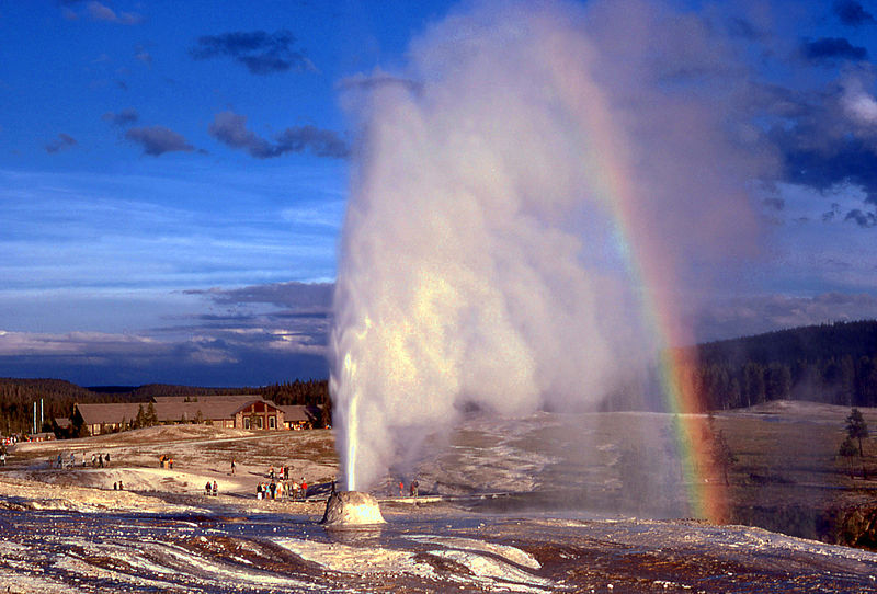 File:Beehive geyser 2.jpg