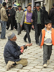 Beggar in the street, 2009 Beggars in the street 2.JPG