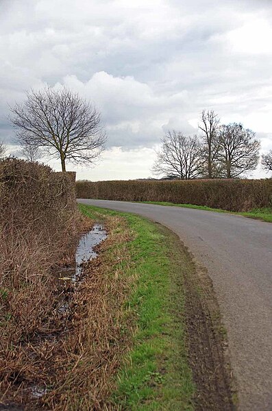 File:Bend in the Easthorpe Road - geograph.org.uk - 6091277.jpg