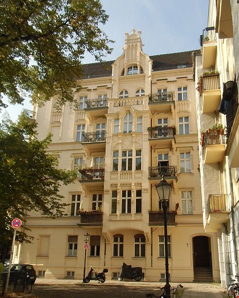 File:Berlin Prenzlauer Berg Gethsemanestraße 8 (09090258).JPG