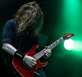 Гитарист группы Blind Guardian