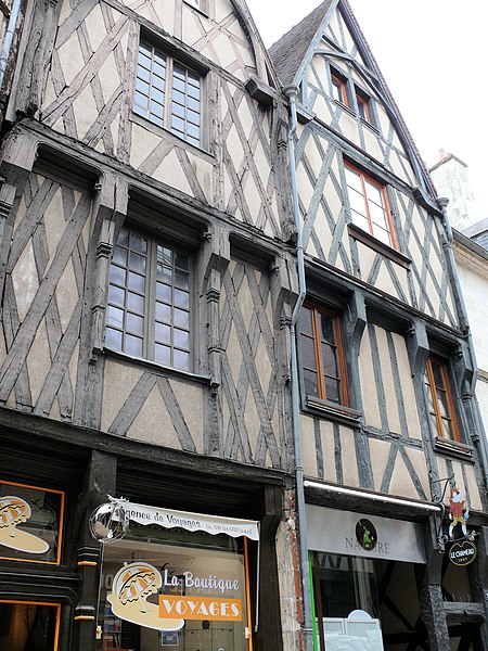 File:Bourges - 89-91 rue Mirebeau -777.jpg