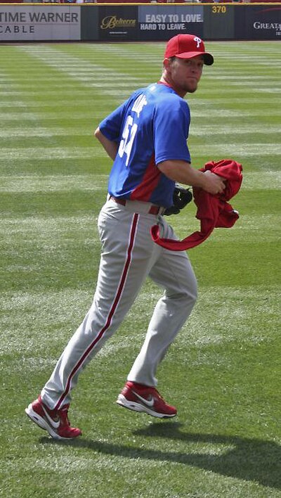 Lidge during pregame warmups for the Phillies in 2008