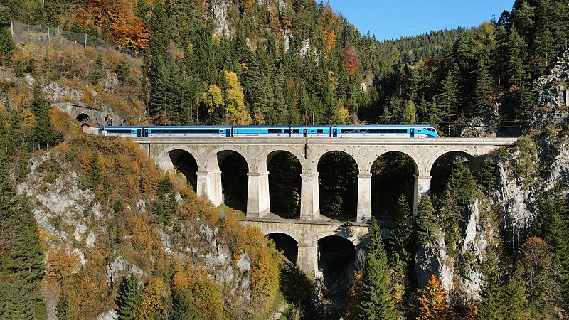 File:Breitenstein - Semmeringbahn, Viadukt Krausel-Klause.JPG