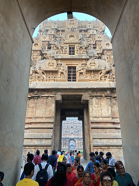 File:Brihadisvara Temple - Thanjavur peruvudaiyar kovil ttkcvrvb122k23iph (12).jpg