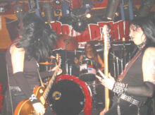 Бродзилла, 2003 (слева направо: Рэйчел Мэй, Энджи Мэнли, Ким Эссиамбре)