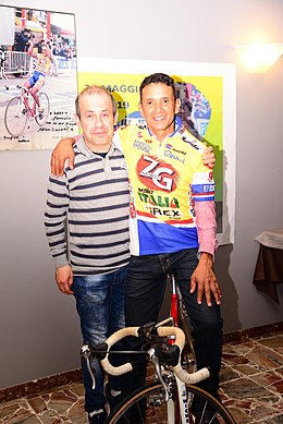 Cacaito con il presidente del suo club italiano Rizzetto Franco.jpg