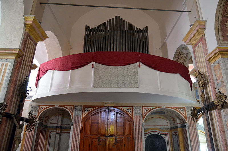 File:Carrodano Inferiore-chiesa santa felicita-organo e cantoria.jpg