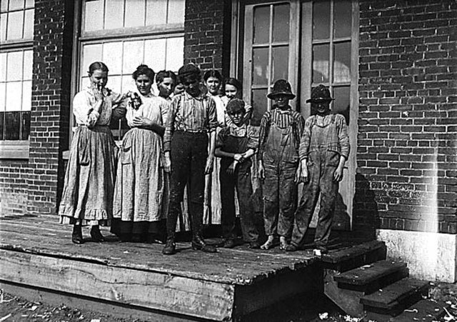Child workers at Central Mills in Sylacauga, 1910. Photo by Lewis Hine.
