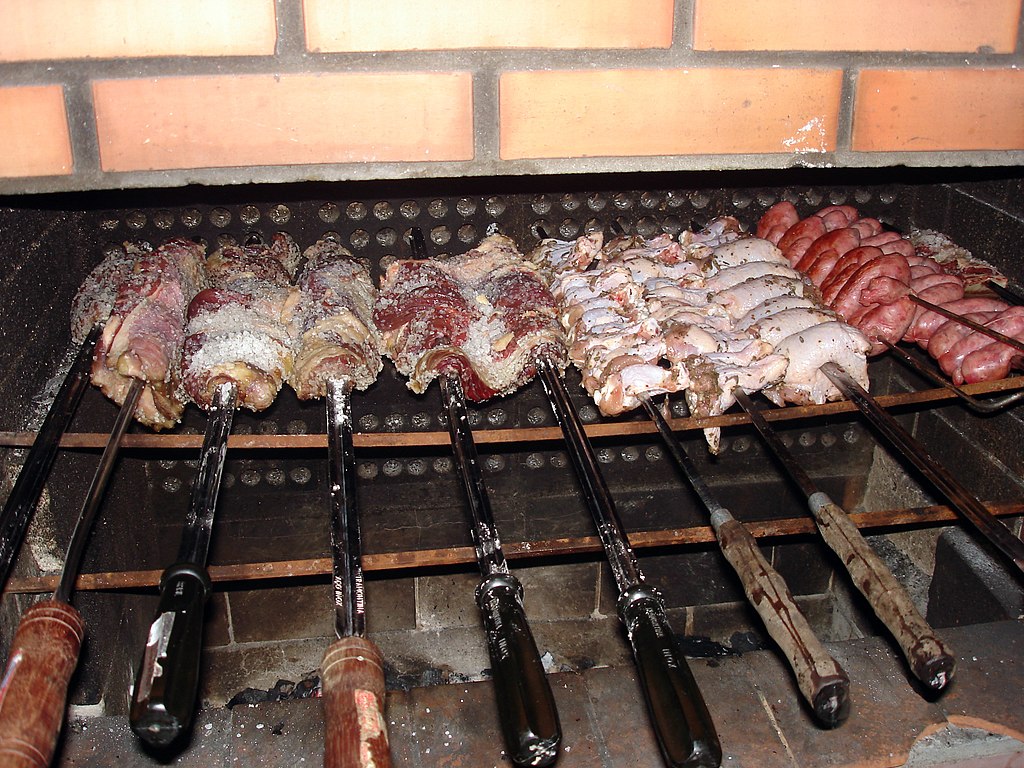 File:Churrasco no espeto.jpg - Wikipedia