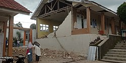 A building in Cianjur Regency with facade damage Cianjur earthquake damage 2.jpg