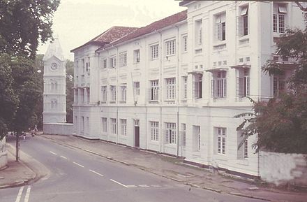 The Faculty of Medicine building and the Koch Memorial Clock Tower on Kynsey Road. Colombo Medical College UoC.jpg