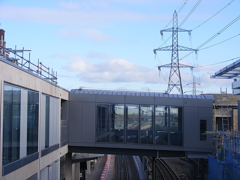 File:DLR and Crossrail station, Custom House - 39425134534.jpg
